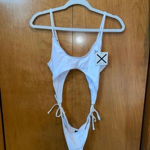 NWT boutine la two piece one piece tie side bikin